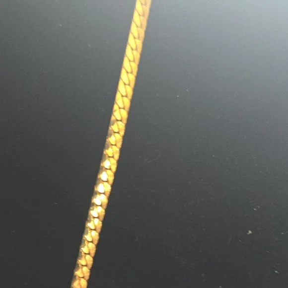 Gold Chain Necklace with Heart Pendant - Women's Jewelry - Picture 4 of 5